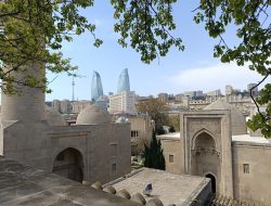 Azerbaijan: Negeri Api Abadi di Persimpangan Timur dan Barat