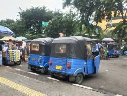 Kisah Sopir Bajaj Bertahan di Tengah Gempuran Transportasi Daring