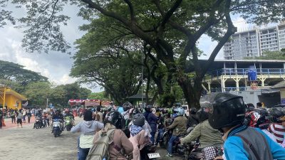 Warga Brebes Ajak Keluarga