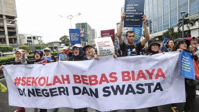 Target Sekolah Swasta Gratis