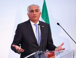 Profil Reza Pahlavi Putra Mahkota Shah Iran yang Diasingkan