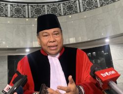 Canda Pamungkas Arief Hidayat di MK Soal Anwar Usman hingga Kota Solo
