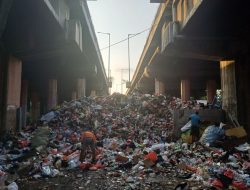 Beda Realita Kondisi Tumpukan Sampah Jakarta dengan Klaim Pramono